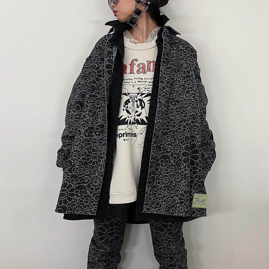 cherry worldwideのインスタグラム：「. Takashi Murakami / kaikaikiki 』 @takashipom  . Release®︎ online 🍒 . 12 / 11 (mon) 20:00JST！！ . now available in-store . ⇒ " Flower & Skulls Jacquard Stretch Denim Shirt "  ⇒ " Flower & Skulls Jacquard Stretch Skinny Jeans "」