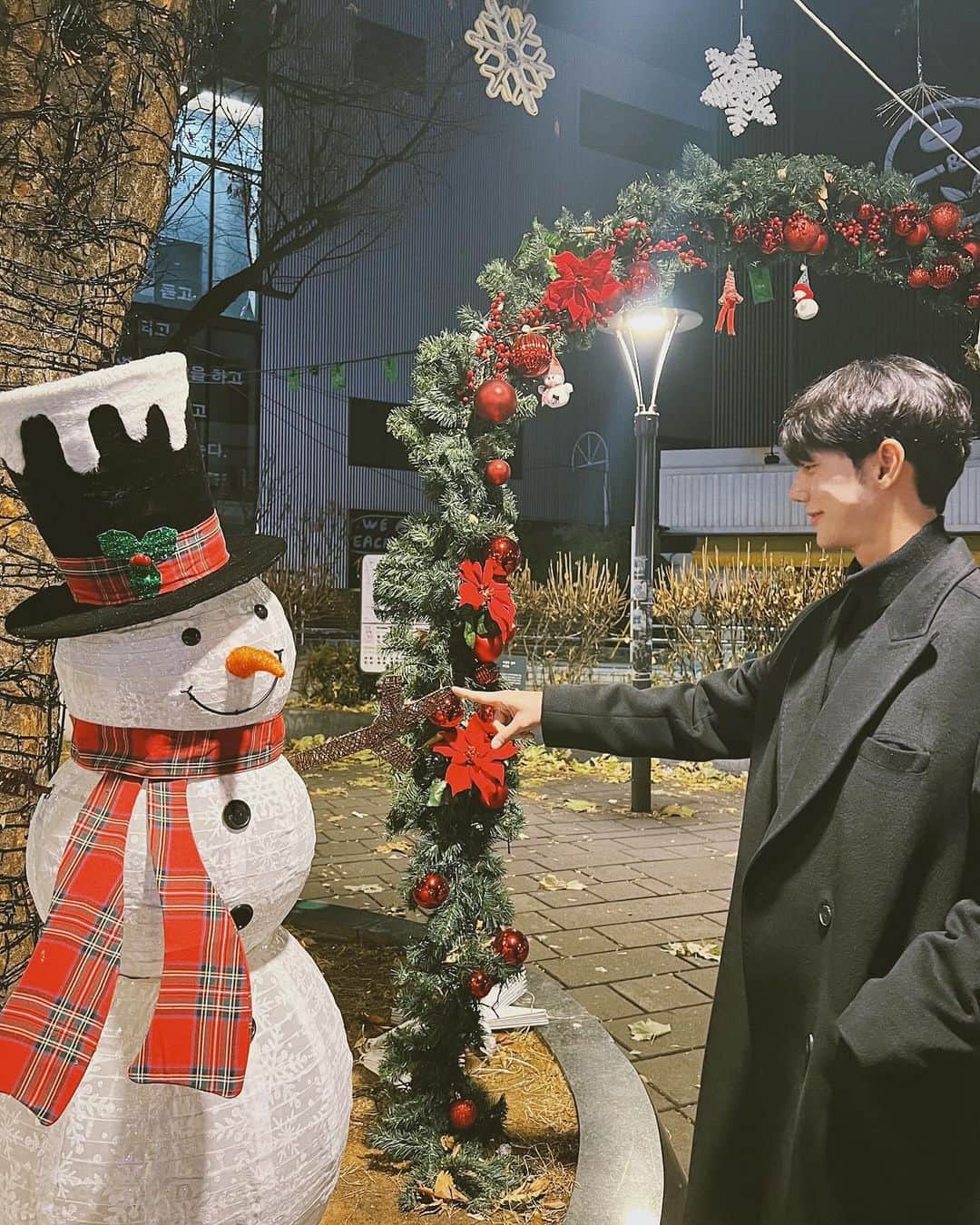 チン・ジュヒョンさんのインスタグラム写真 - (チン・ジュヒョンInstagram)「#christmasiscoming 🎄」12月10日 18時57分 - jinjuhyung_