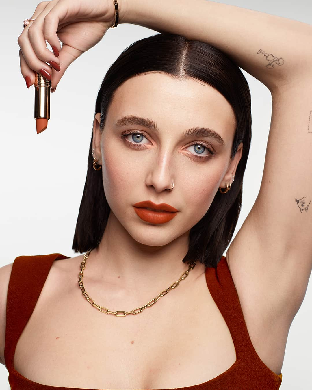 Lancôme Officialさんのインスタグラム写真 - (Lancôme OfficialInstagram)「Click, pose, swipe, feel. It’s all it takes to express yourself without compromise with L’Absolu Rouge Drama Matte. @heconghc is wearing shade 196 French Touch @emmachamberlain is wearing shade 336 Melodrama @mingey is wearing shade 200 French Drama #Lancome #LAbsoluRouge #Makeup」12月10日 19時00分 - lancomeofficial