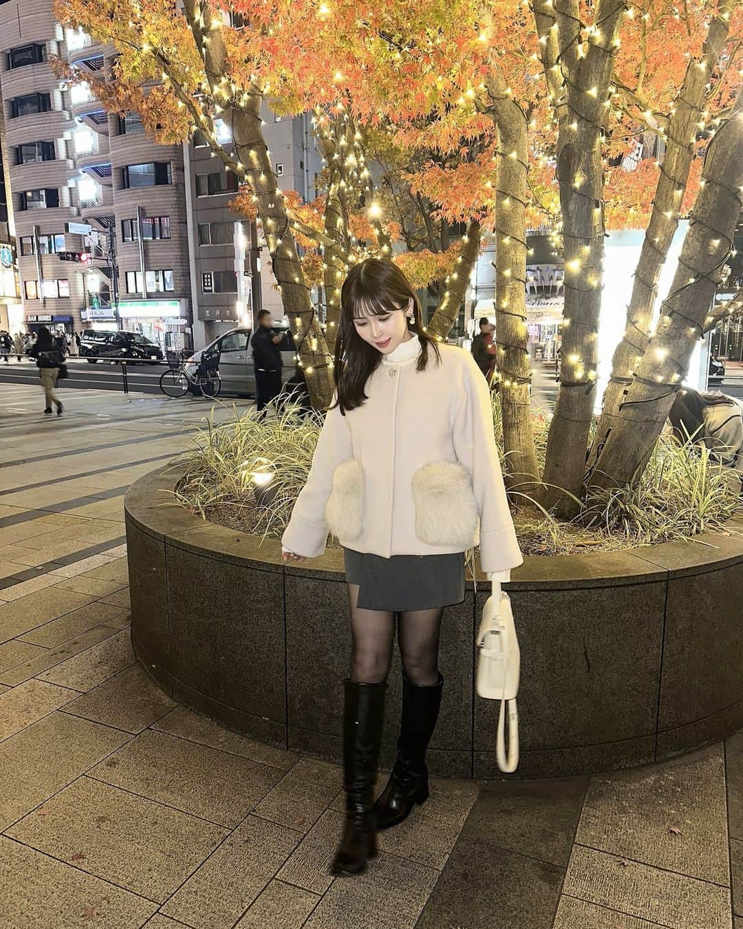 五十嵐茉優のインスタグラム：「𝒊𝒍𝒍𝒖𝒎𝒊𝒏𝒂𝒕𝒊𝒐𝒏🎄  #まうしふく #ootd #きょコ #いつコ #dholic #grl」