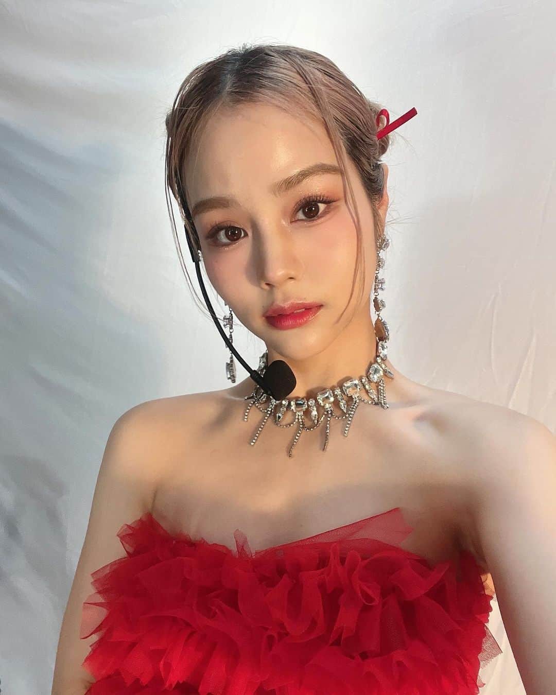 安中芙美さんのインスタグラム写真 - (安中芙美Instagram)「デビューしてきた✨笑 本番の撮ってもらった写真はまた後日📷 セルフィー載せときます🎤 恥ずかしかったぁぁあ😂✌️  #kpop #アイドル体験 #アイドルメイク #韓国 #seoul #韓国旅行 #ソウル旅行 #ソウル #ソンス」12月10日 19時06分 - fumitwinsworld