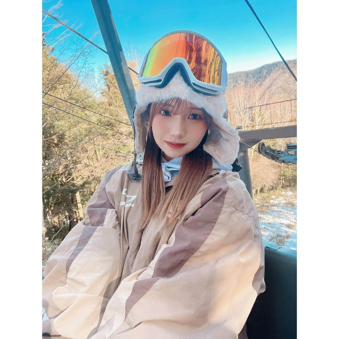 流那(ルナ)さんのインスタグラム写真 - (流那(ルナ)Instagram)「今年初のスノボー🏂 暇してたら友達が誘ってくれて行ってきました⛄️ 木の葉では滑れるんだけど今回はS字挑戦したけど むずかったから、リベンジする🥹 たのしかた」12月10日 19時20分 - mm_runa