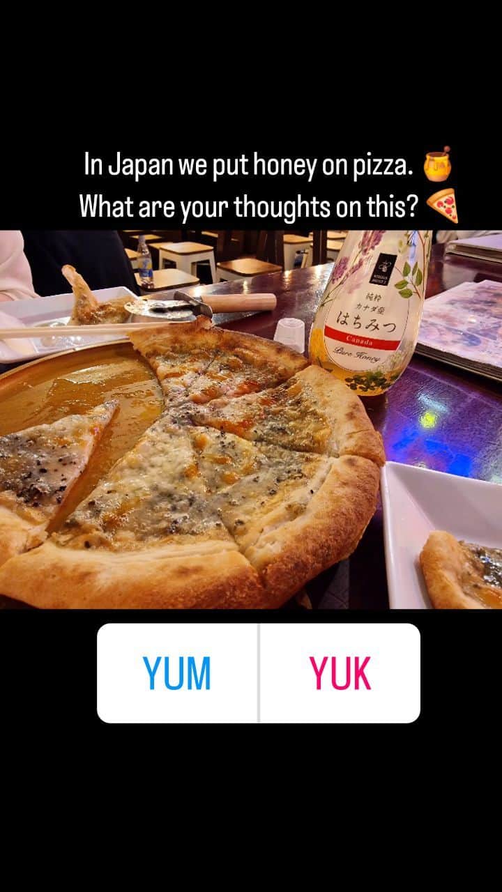 Ami Yamato（ヤマトアミ）のインスタグラム：「Honey on pizza?」