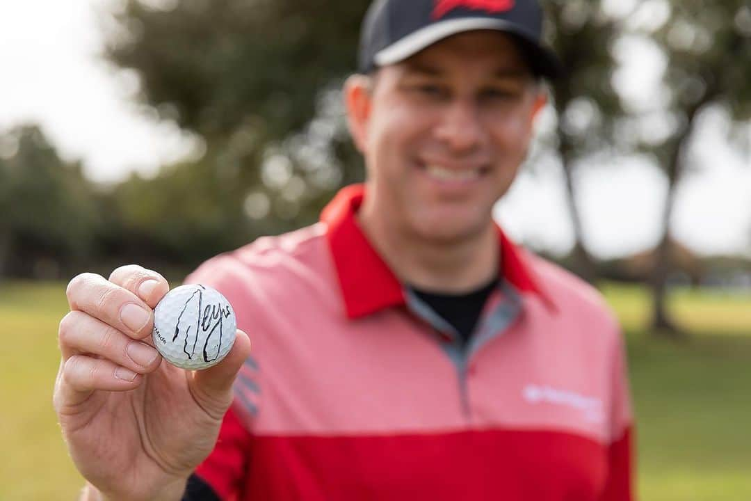 セルヒオ・ガルシアさんのインスタグラム写真 - (セルヒオ・ガルシアInstagram)「Last weekend, our captain Sergio Garcia joined different groups of golfers in a Pro-Am Day in Austin, Texas raising money for his foundation FORE Kids ATX. The Foundation raises funds to help better the lives of children focusing on mental health, healthcare, family support and access to wellness programs. This year, Sergio’s foundation raised over $2.4 million! Here Sergio stopped by a group of our biggest Fireballs GC Fans. To learn more about the foundation visit @forekids_atx」12月11日 4時52分 - thesergiogarcia