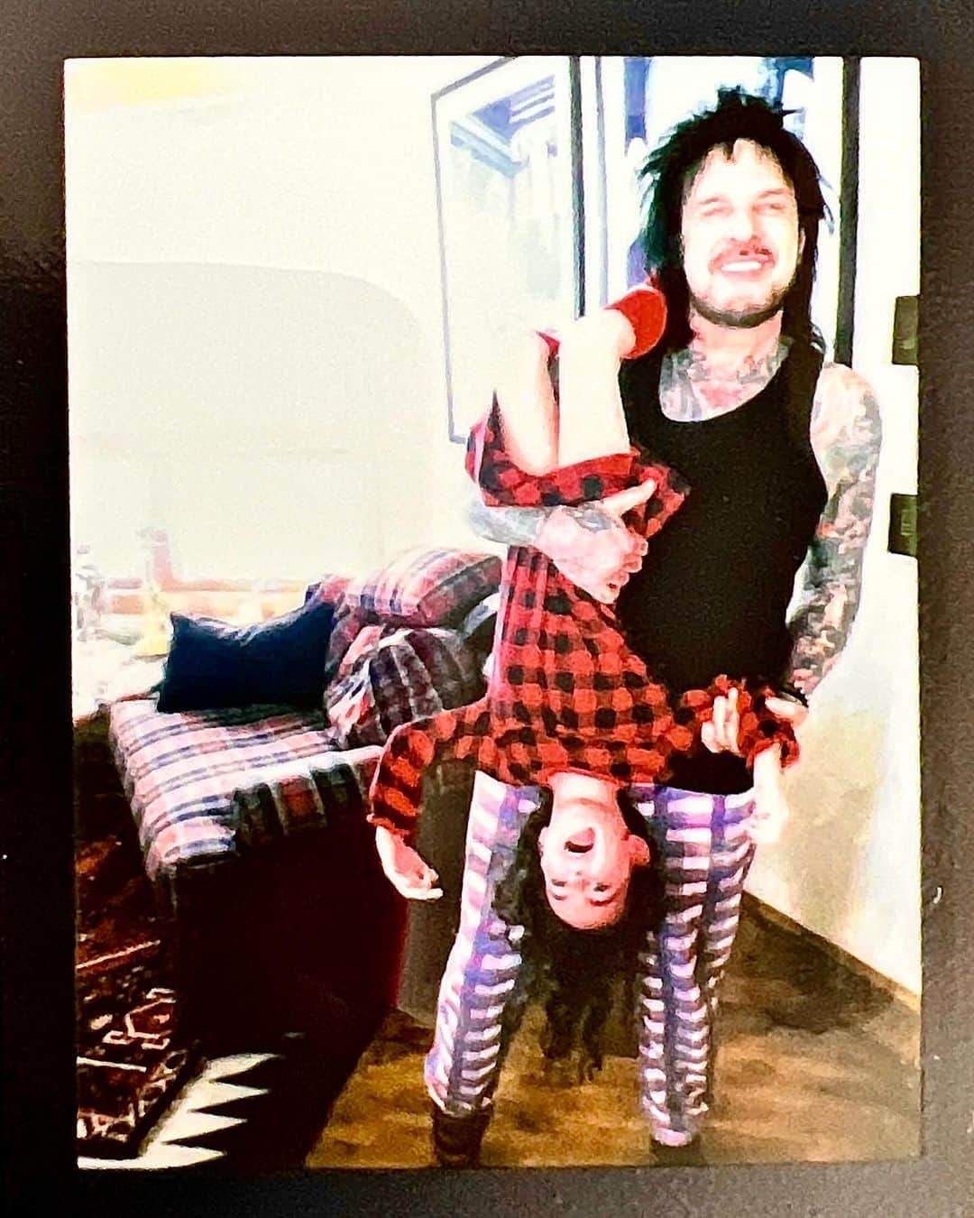 ニッキー・シックスのインスタグラム：「Perfect Sunday-Pajamas all day,snowing outside, @rams game on tv, fireplace crackling and @how2girl about to make fresh bread.  I can’t say enough about the gifts of sobriety but I’d say it’s pretty damn obvious from where I’m sitting today. ⛄️ Polaroid by @leica_camera Sofort 2」