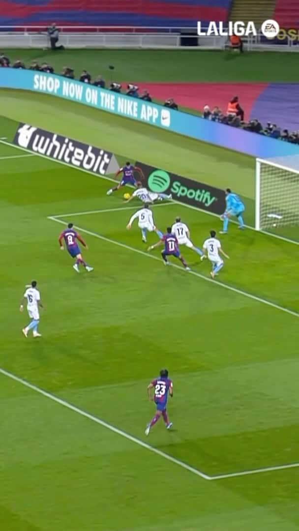 のインスタグラム：「😰 Craque, Caanceeelo!   #LaLigaHighlights | #BarçaGirona」