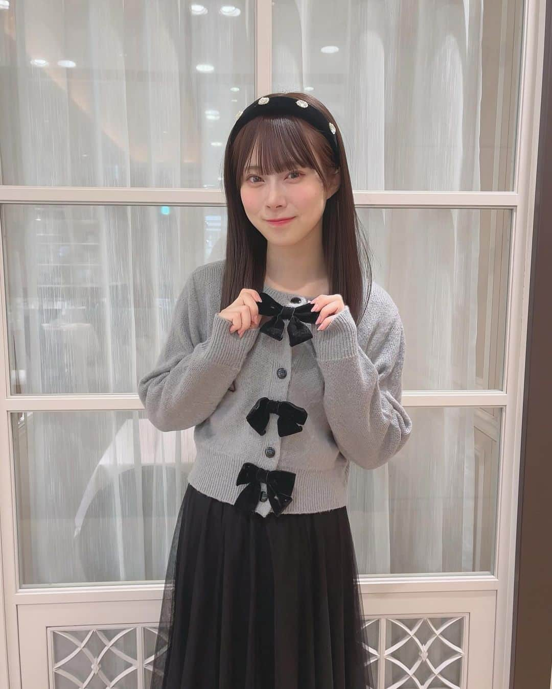 瀧本弥生のインスタグラム：「グレーにハマり中です🩶🩶 リボンはずっと大好きです🖤  #NMB48 #アイドル#04 #05 #05년생  #idol  #ootd #フレンチガーリー」