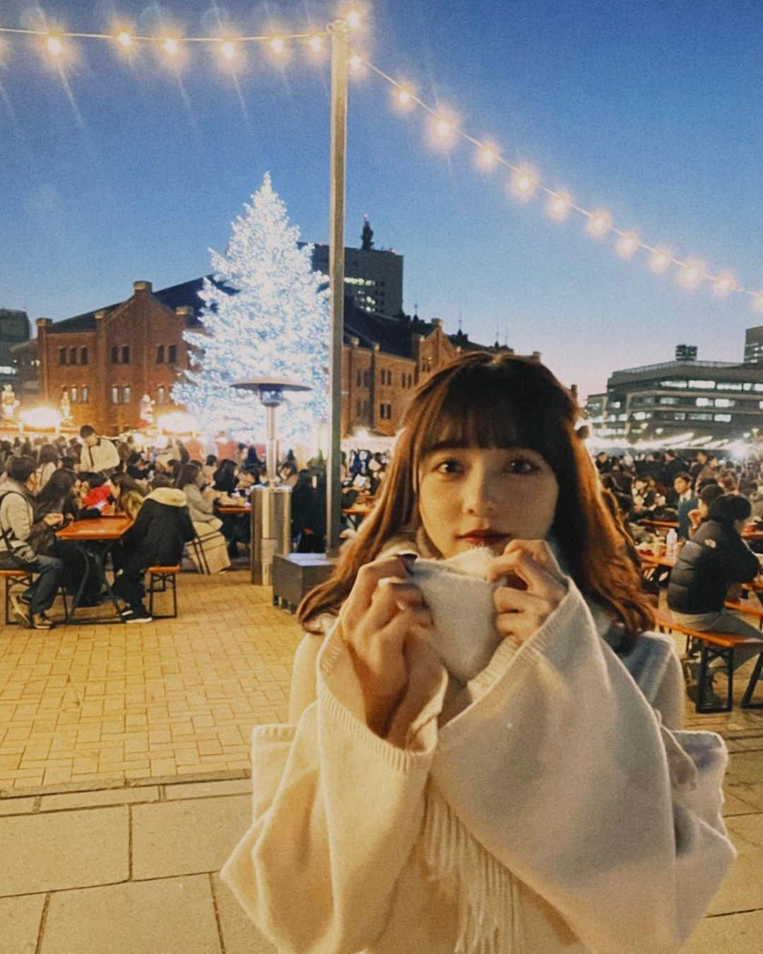 新田湖子さんのインスタグラム写真 - (新田湖子Instagram)「クリスマス感じたぁ🎄🎅🏼 雑貨屋さん沢山あって自分へのプレゼントも買ってしまった🎁」12月10日 21時34分 - coconitta0809