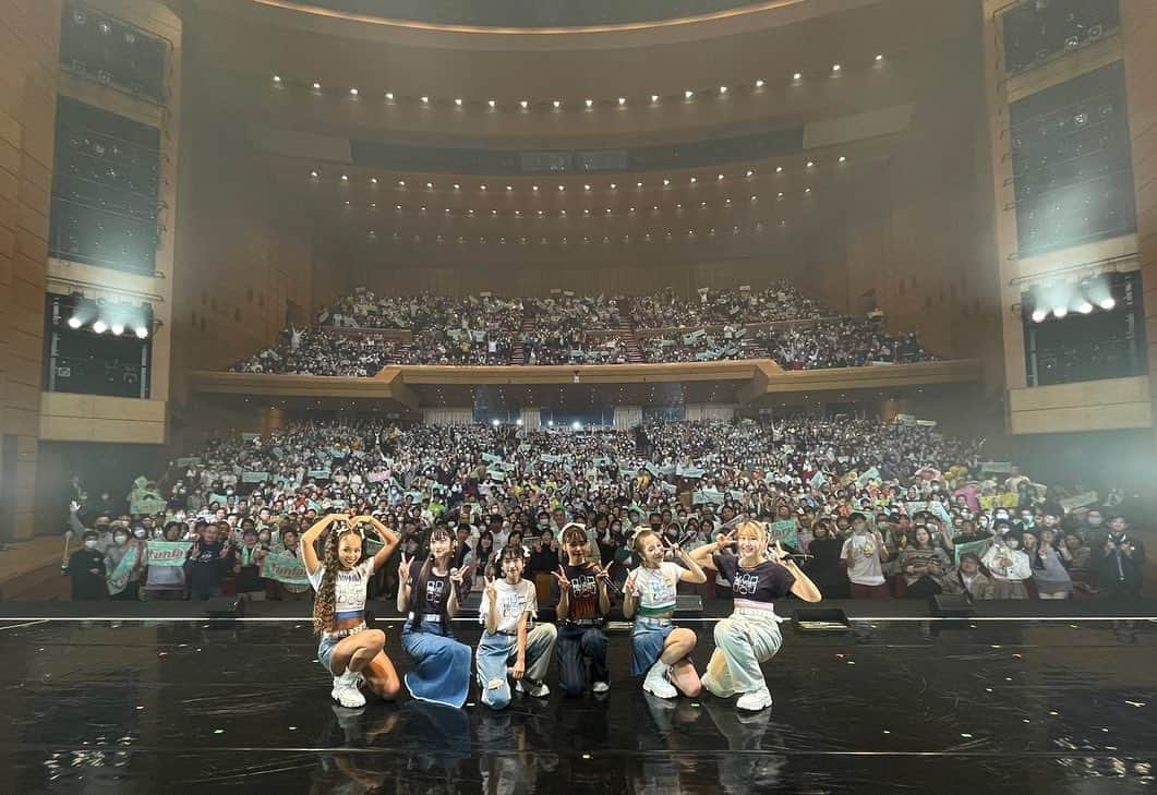 かれん（古賀かれん）さんのインスタグラム写真 - (かれん（古賀かれん）Instagram)「Fanfare in 長野！！ ありがとうございました！  年内ではラストでした！  最高の時間をありがとう！ 熱く盛り上がったね〜  りんごの蜜よりも濃い時間でした！🍎  また会おうねーー！☺️🤍✨」12月10日 21時54分 - lgm_karen_official