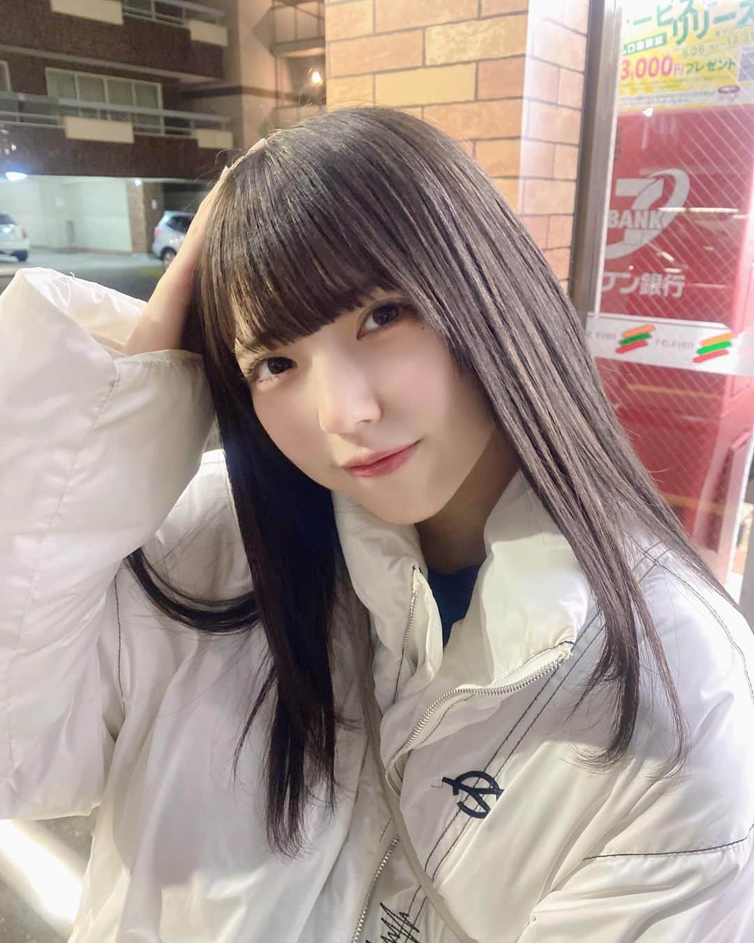 吉田芽梨奈さんのインスタグラム写真 - (吉田芽梨奈Instagram)「このダウンお気に入りなのによごした、、(´･･)ﾉ(._.`)」12月10日 22時05分 - teratera_merina