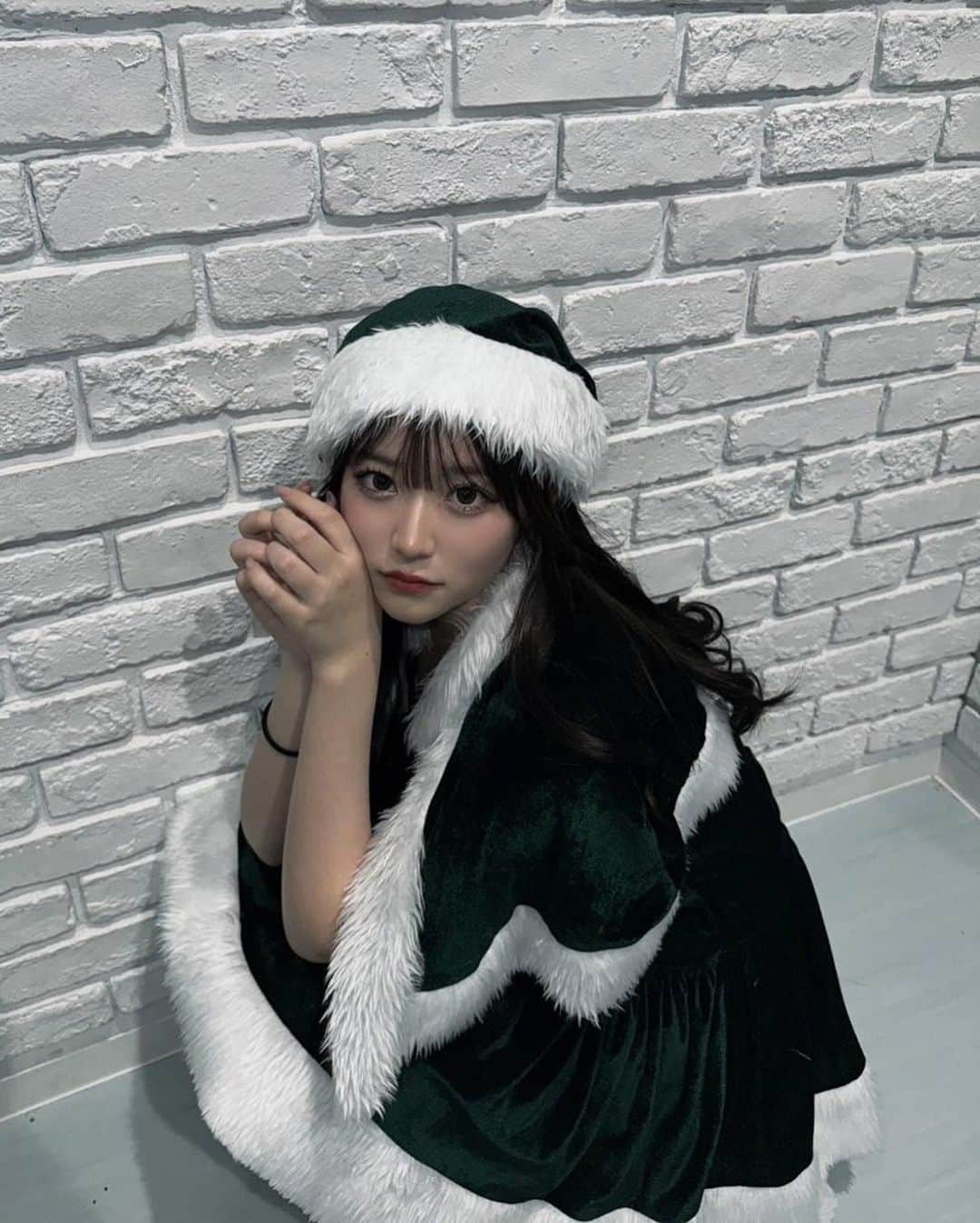 本田るあさんのインスタグラム写真 - (本田るあInstagram)「良い子にしてたら枕元にプレゼント置きに行くょ❕🎅🏻💗」12月10日 22時02分 - luuua_1113