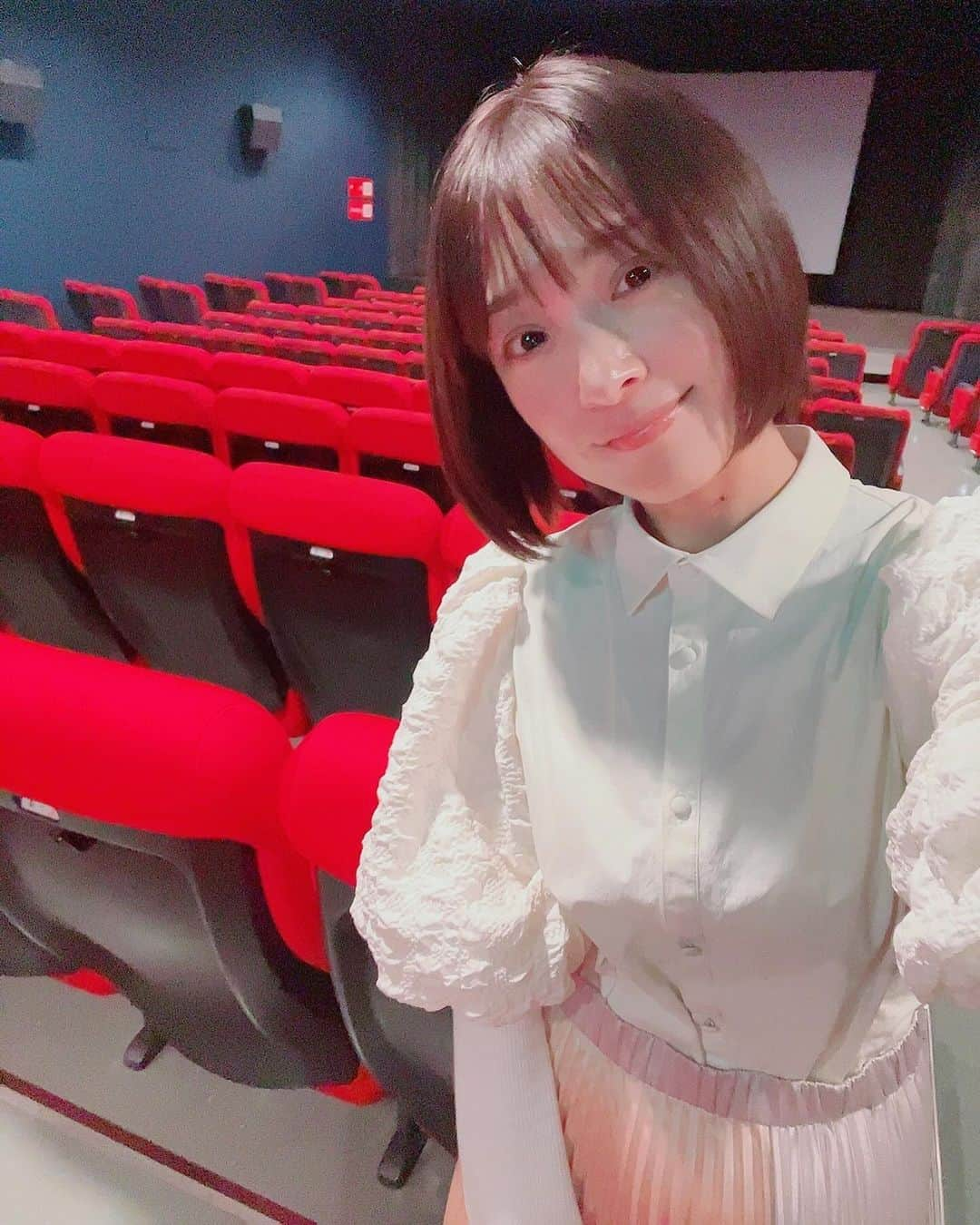 みひろさんのインスタグラム写真 - (みひろInstagram)「. #18歳のおとなたち  お越しいただきありがとうございます♡ 来年、また劇場で会いましょう！ パンフレットもお楽しみに。  1年ぶりに息子のカケル(黒田昊夢さん @hiro_crown.0910 ) に会って、凛々しく大人になってて、母は嬉しい☺️  #映画 #先行上映 #池袋シネマロサ」12月10日 22時18分 - mihiro0519