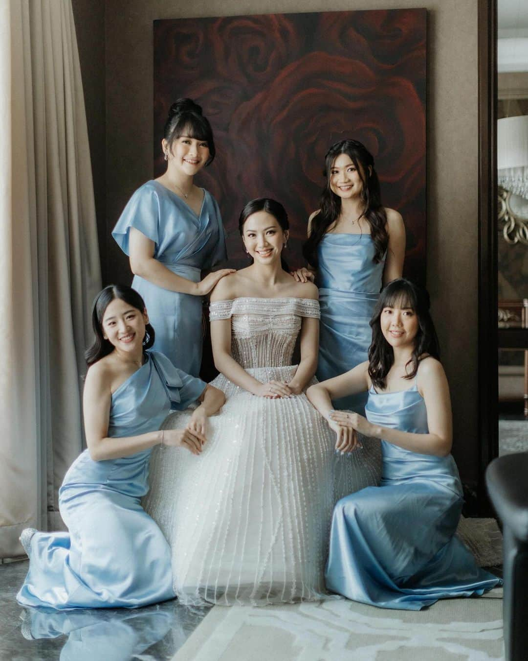 シャニア・ジュニアナタさんのインスタグラム写真 - (シャニア・ジュニアナタInstagram)「Two days in December..  Wedding Planner & Organizer @by.hilda Venue @ayanajakarta Photo & Video @bareodds Decoration @bloomsville.id  Handbouqet & boutonniere @bloomette_fleuriste Lighting @glowlighpro Invitation & Keepsake @solitaire.invitation Web Invitation @viding.co Ring box @lovelours  Mua @tirzavania Bridal robe @hepburn.co Wedding gown @elsiechrysila  Accesoris @peurle.id Shoes @cavaprive  Bridesmaid Dress @soecah_bridesmaid  Suit @wonghangtailor  Shoes @mariominardi_official RSVP & QR Scan Registration @luvibukutamudigital Mc @mosandyesenway Entertainment @divo_music  Photobooth @theholograil Wedding Cake @ivoirecakedesign Souvenir @howelandco Pagar ayu @sanggaropi  #JOinedwithSHAN」12月10日 22時20分 - shanju