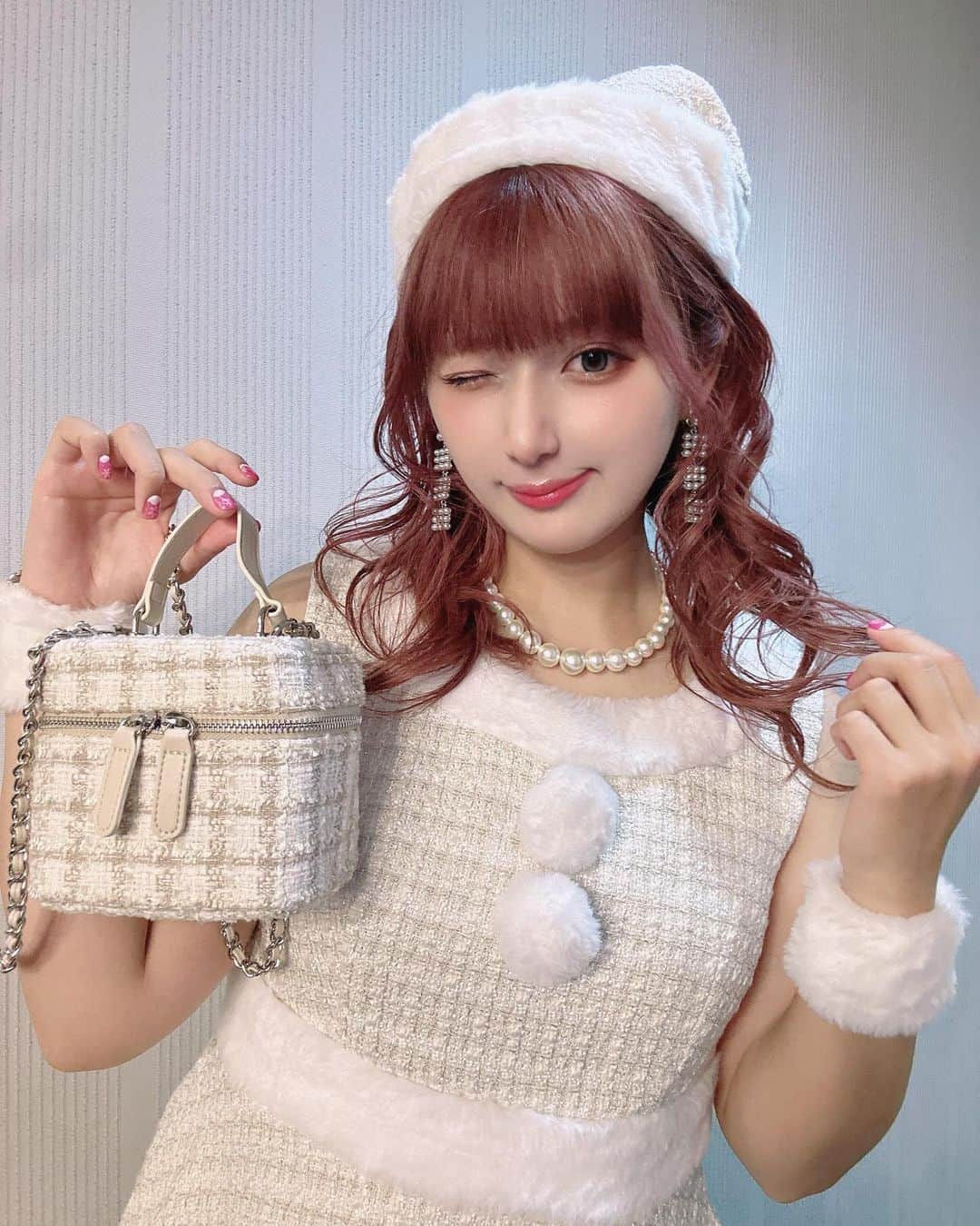 のインスタグラム：「GAKUSEI RUNWAY ありがとうございました😭💖  自分のうちわ見えた時本当に嬉しかった😭 コメントで応援してくれたみんなもありがとう💓」