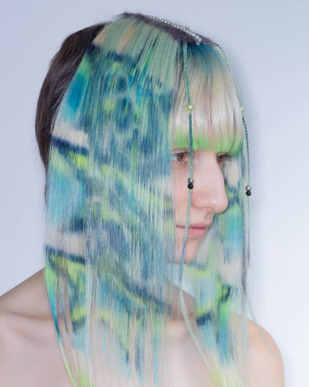 河野富広のインスタグラム：「Galaxy star ⭐️ fancy wig @sophiezax  Photography @sayaka_maruyama_  Art direction @konomad #konomad#tomikonowig」