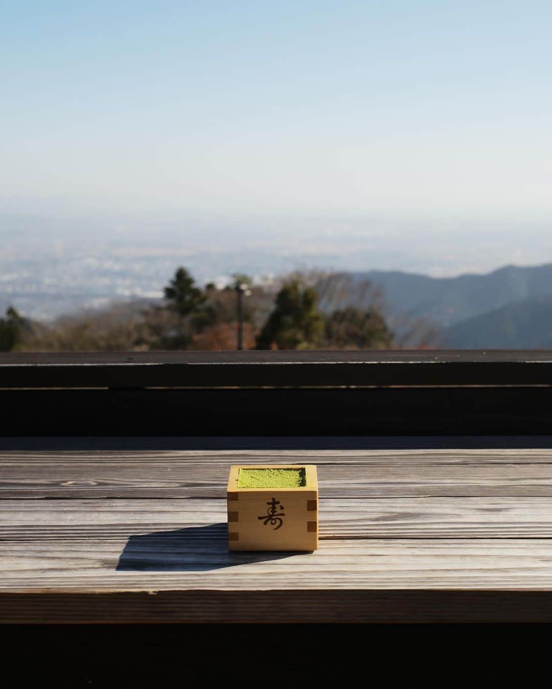 田中毅さんのインスタグラム写真 - (田中毅Instagram)「. 紅葉を楽しんだり、 甘いものを食べたり、 甘いものを食べたり、、  #🍁  #大山  #ティラミス  #だんご  #あっという間に体重戻った」12月10日 23時06分 - tanaka_ta_ke_shi
