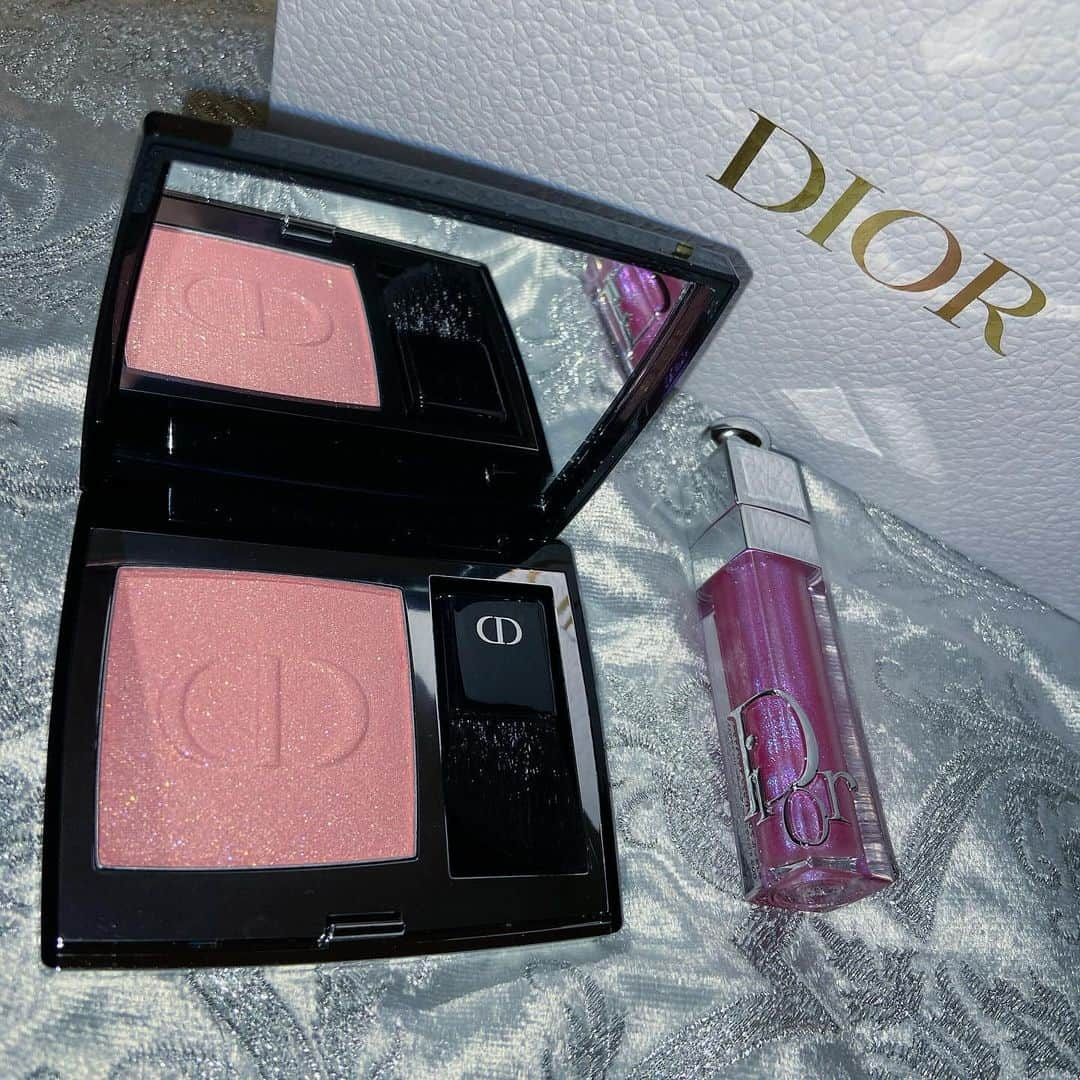 紫苑りんかさんのインスタグラム写真 - (紫苑りんかInstagram)「ほしいのはキラキラだけっ  #dior」12月10日 23時13分 - rinrinrin_shion