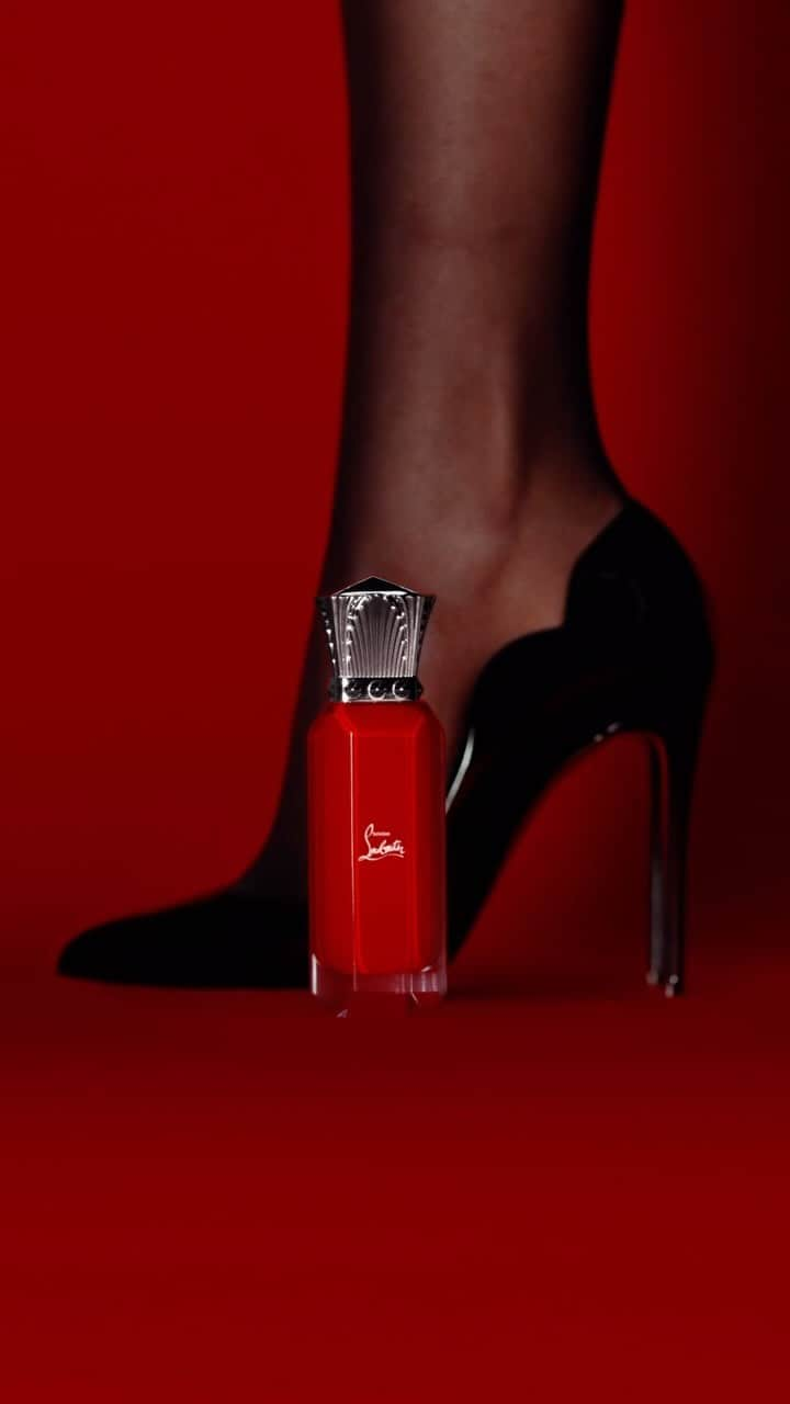 クリスチャンルブタンのインスタグラム：「Take your favourite signature Loubiworld scent anywhere with the new luxurious 50ml spray-and-go format.  #ChristianLouboutin  #LouboutinBeauty」