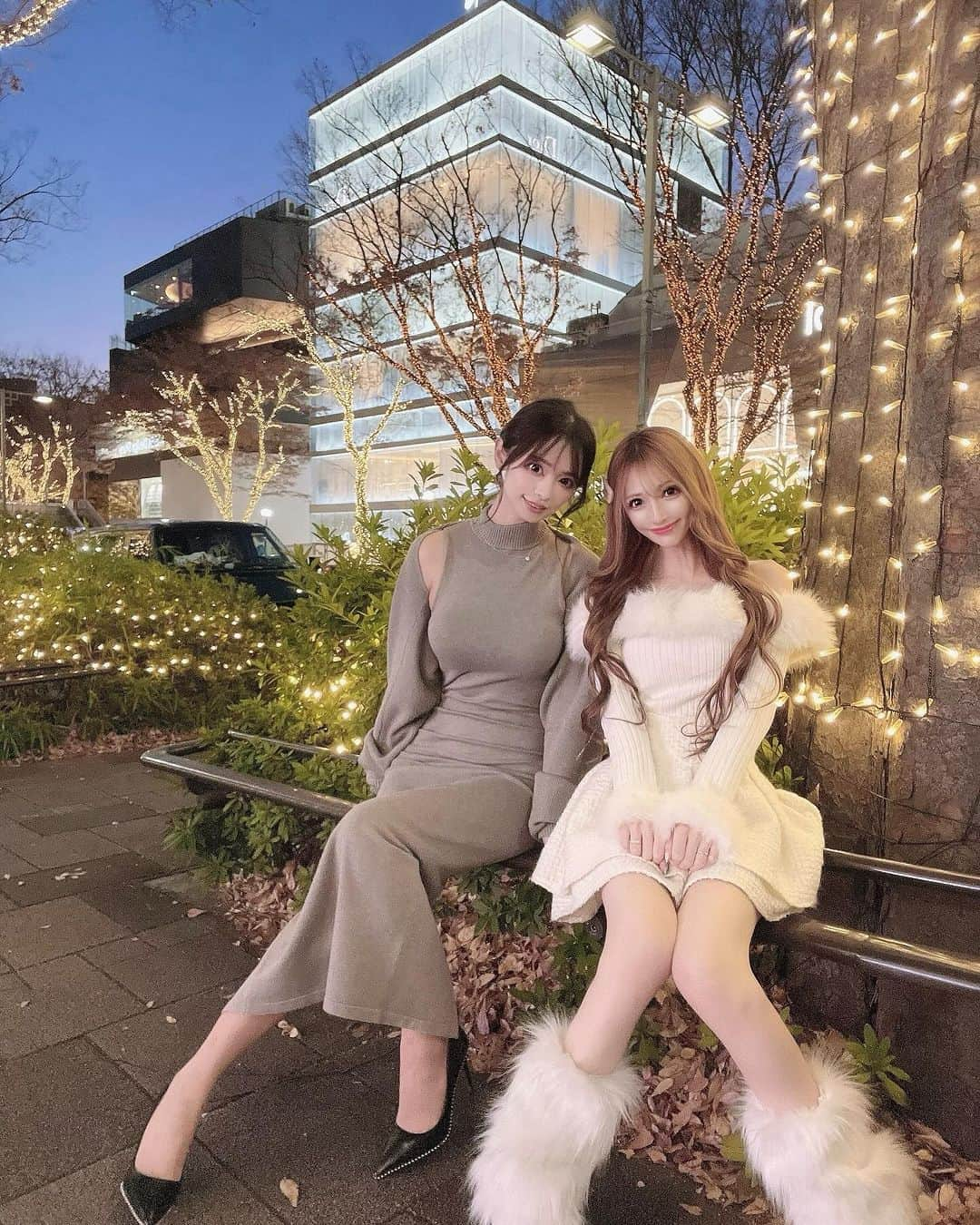 神子島みかさんのインスタグラム写真 - (神子島みかInstagram)「. @ririkakotobuki 姫👸🏼💗  娘たちが仲良しで お買い物してカラオケ行って 平和な日🕊️💗  ママ達も永遠に 喋り続けりりか姫のマイナスイオンに 癒されました💗💗  りりか姫はほんと天使✨ 私と並ぶと意地悪な継母と 健気なプリンセスなんだわw  #js#小学生ママ#イルミネーション」12月11日 1時16分 - kagomika