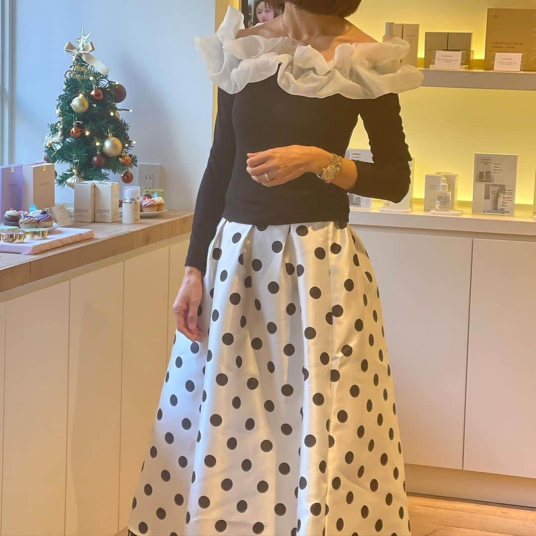 木本泉さんのインスタグラム写真 - (木本泉Instagram)「- @yeppeuda_jp のPOPUP🩷  可愛い韓国ブランドのお洋服も販売されていました！  可愛いね〜と美代子さんと試着。 大笑いして楽しい日曜日でした⭐️  笑ってお喋りが1番元気の源だなと。」12月11日 1時25分 - izumikimoto