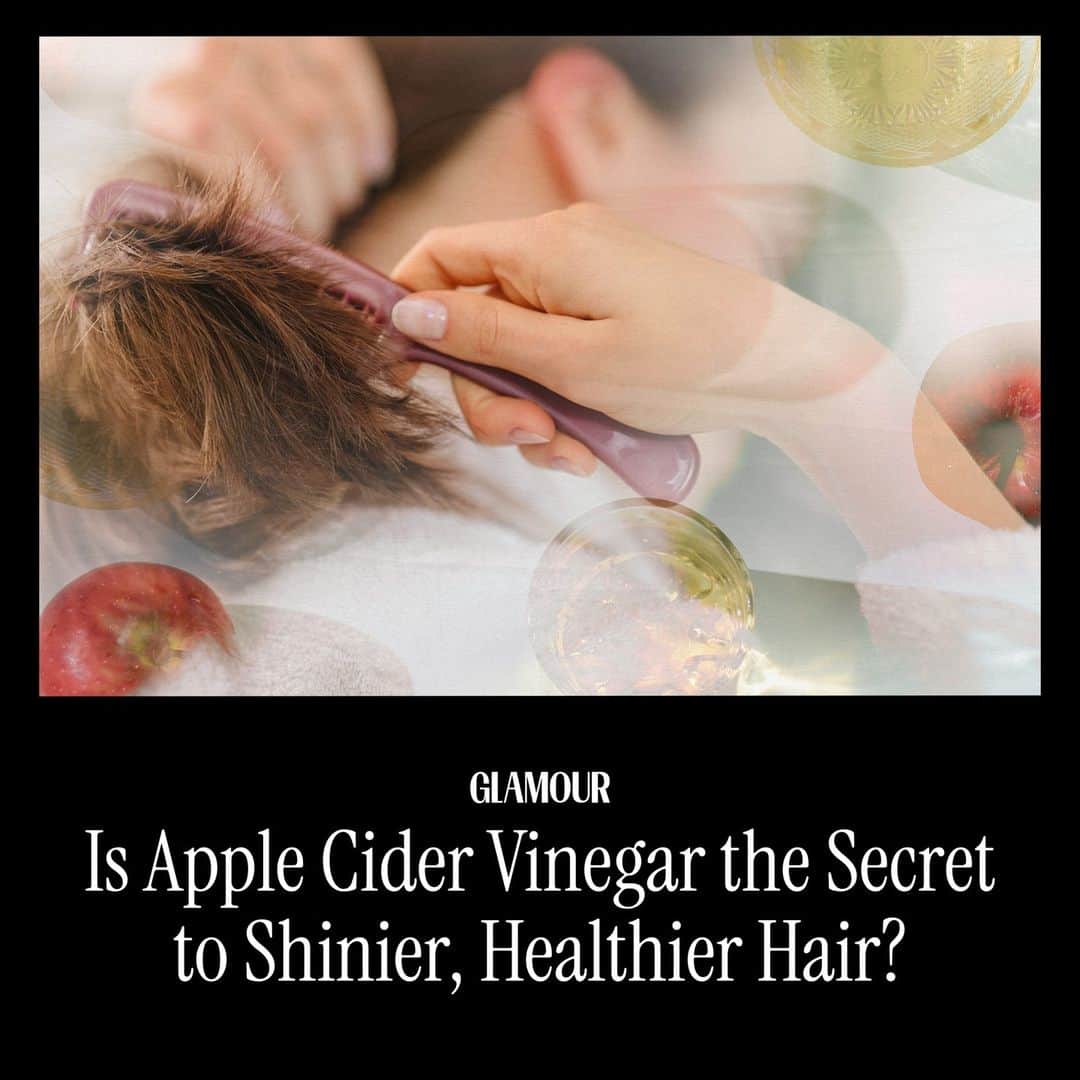 Glamour Magazineのインスタグラム：「If you follow wellness trends, you probably already know that drinking #applecidervinegar is good for your gut. But what about your hair? We spoke with hairstylists, trichologists, and dermatologists to get the truth on the internet's latest wellness fad. Read the full story at the link in bio.」