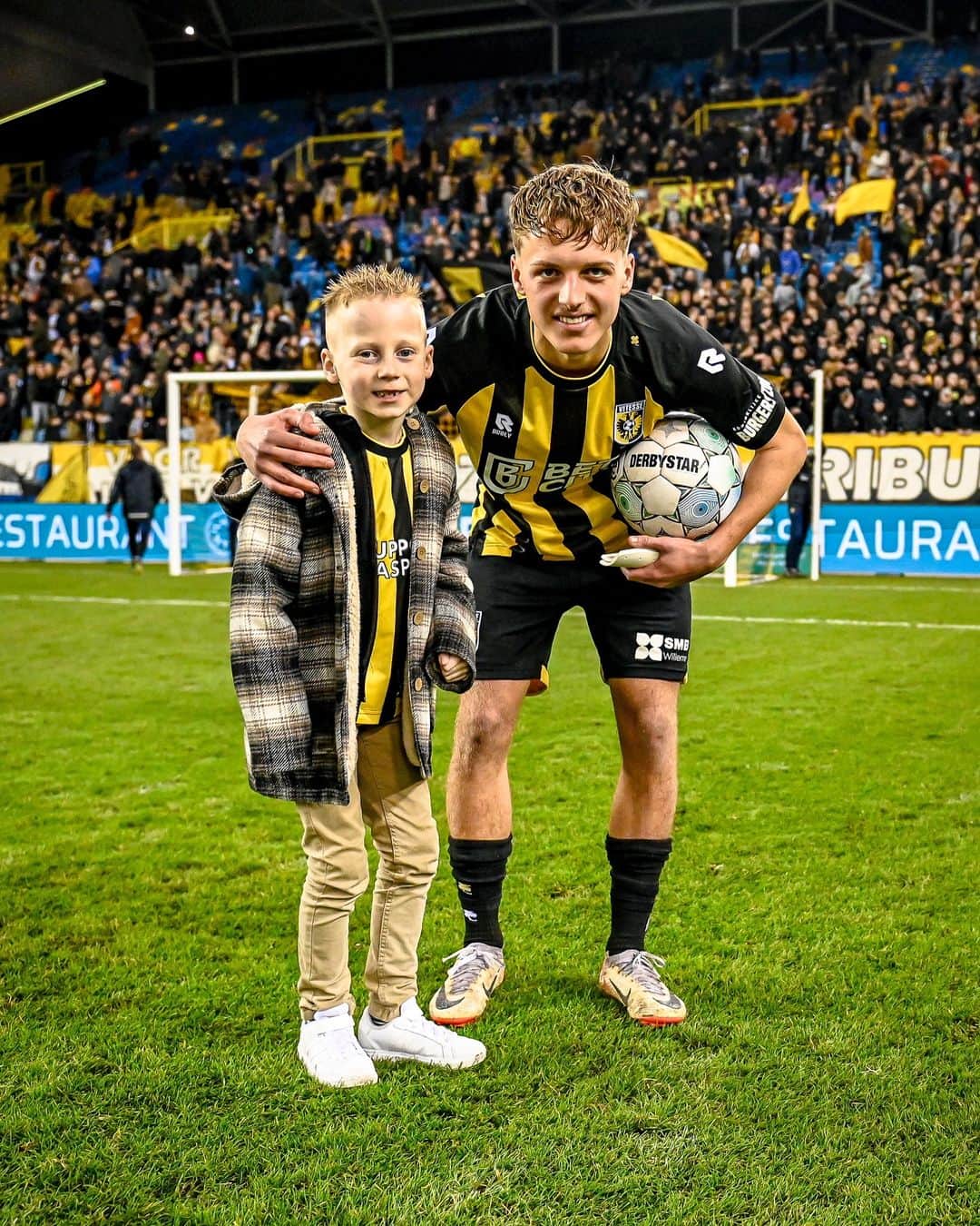 フィテッセのインスタグラム：「Onze Man of the Match! ⚽️  #Vitesse #VITher」