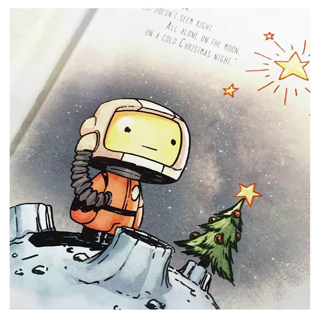 トム・デロングさんのインスタグラム写真 - (トム・デロングInstagram)「I remember writing this Christmas book years ago, and it still is something I am so proud of. Available now for Christmas again! At- www.ToTheStars.Media @tothestars.media」12月11日 3時55分 - tomdelonge