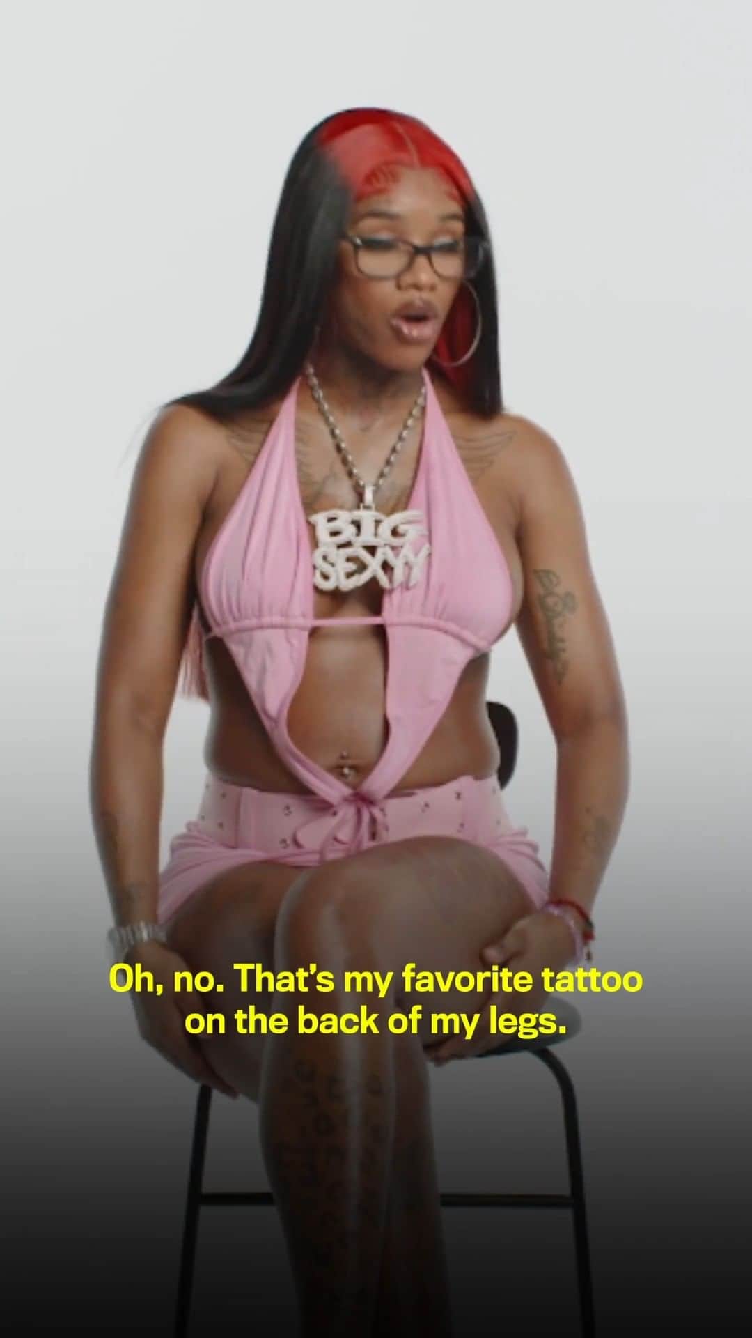 GQのインスタグラム：「@sexyyred loves Barbie so much, she got it inked on her thigh.  Watch the rapper break down her tattoos in this episode of Tattoo Tour at the link in bio」