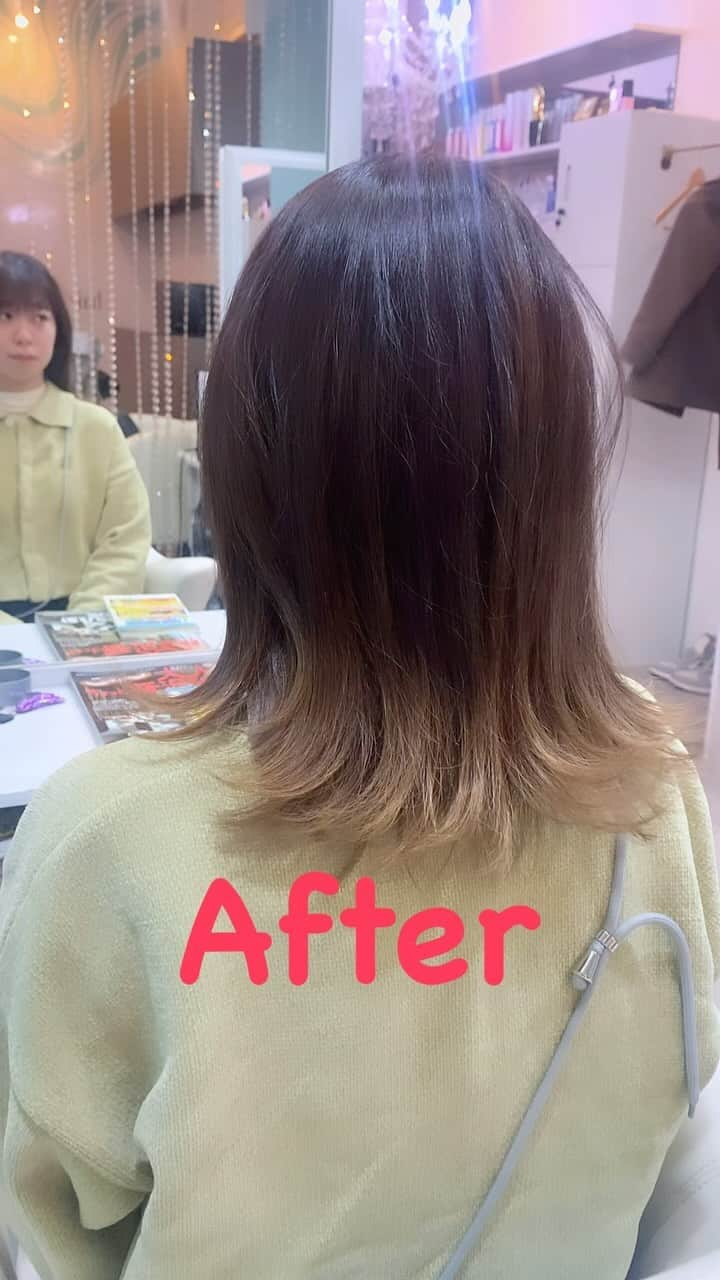 hair salon JOJOのインスタグラム：「地毛の明るさを活かして、落ち着きのあるアッシュグレイ系のグラデーションカラーです🩵軽めの外ハネが良いですね⭐︎ #グラデーションカラー #外ハネ #アッシュグレイ  【ヘアサロンJOW下高井戸駅前】 西脇丈太郎 都内2店舗勤務の後、新宿に2010年独立開業（12年間）。 現在は世田谷区下高井戸に移転。3店目の【JOW】を経営するオーナー兼スタイリスト。 丁寧でスピーディーな施術、ハイクオリティな仕上がりをご提案致します。 ・ショートスタイルの扱いやすさ ・絶妙なバランスのインナーカラー ・ダメージの少ないニュアンスハイライト ・髪を大切にする植物性のヘナカラー 等に定評があります。 皆様のご来店心よりお待ちしております。  TEL:0333238220 #美容室#ヘアサロン #下高井戸#明大前#松原#三軒茶屋#新宿#西新宿  Web予約↓ https://hairsalon-jow.com/」