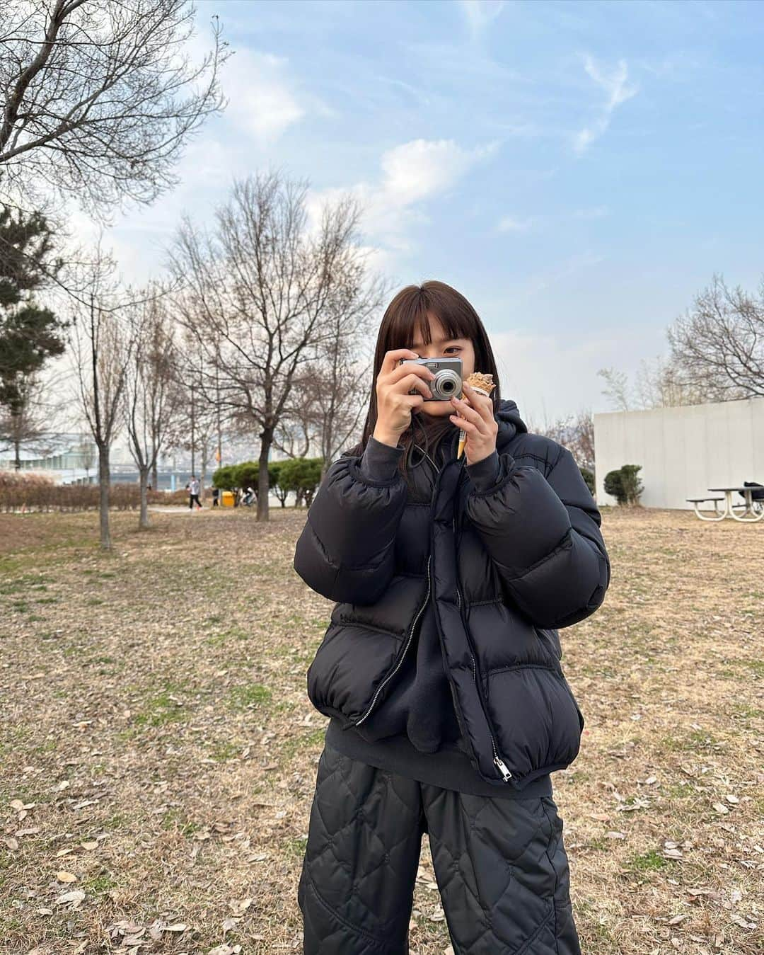 ピョ・イェジンさんのインスタグラム写真 - (ピョ・イェジンInstagram)「산책🍦」12月11日 14時30分 - yjiinp