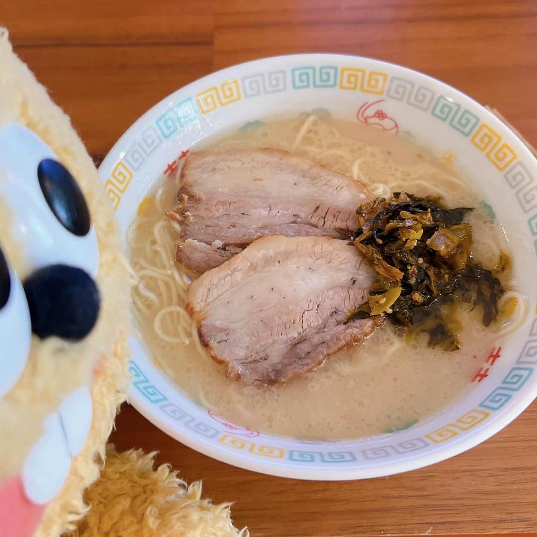 たぬきゅんのインスタグラム：「今日の昼ごはんはラーメンやったで🍜」