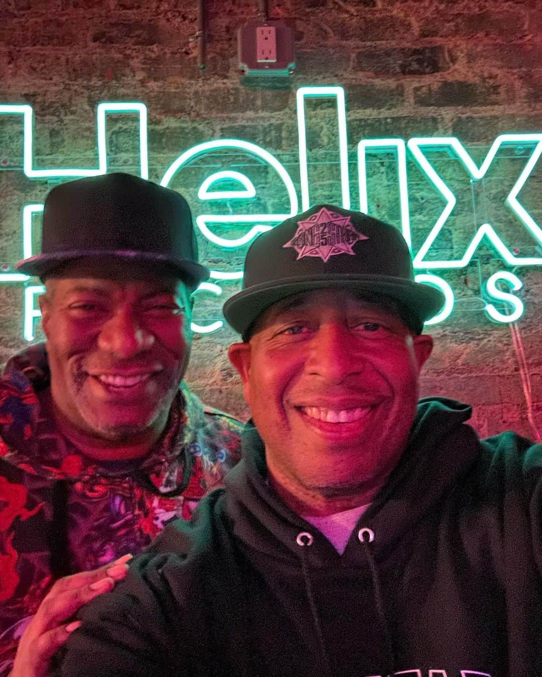 DJプレミアのインスタグラム：「I finally met one of the greatest ever to do House Music in its purest form. The Legend and Icon @marshall_jefferson at Patrick Moxey’s new label @helixrecs XMAS PARTY. He and I DJ’d along with @mindchatter_  Patrick used to manage @gangstarr from 1989 - 2004. He also created @paydayrecords. Purists all around. Happy Holidays Everyone. Stay Blessed and Focused.」