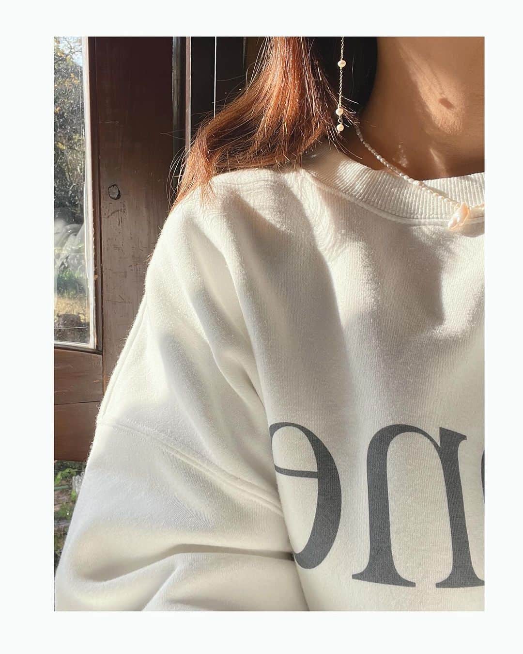 Akane Ogawaさんのインスタグラム写真 - (Akane OgawaInstagram)「おはようございます✨✨ 今朝の朝焼け、見ましたか？ すごく、pinkyでした🩷  @luxunglegypsea 🤍 本物の天然石しか使っていない アクセサリー達が到着しました💎 →色付けしたような、偽物のターコイズなど出回っています🙈  昨日、久しぶりにお店に一日いましたが ターコイズのネックレスや パールのチョーカーなどは お嫁に行きました✨✨ オーダーも通販も出来ますので、ご連絡ください🤍  #pinkmafia #pinkmafiasmd #izu #shimoda #luxunglegypsea #天然石　#pearl」12月11日 7時54分 - pinkmafia_akane