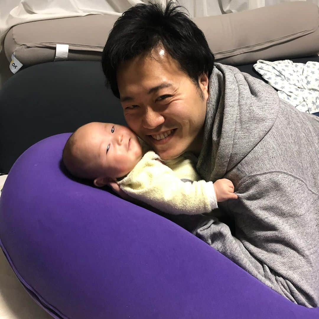 エハラマサヒロさんのインスタグラム写真 - (エハラマサヒロInstagram)「うちの長男坊が5歳になりましてん🥳最近は元気過ぎて音量調節がぶっ壊れておりましてテレビ音量で言うと80ぐらいで常にしゃべっております😂うたと普通に喋ってるだけなのにApple Watchには「これ以上この音量が続くと一時的に難聴になる恐れがあります」と表示され、このパワーは後にとてつもない力を産むと信じておるよ（笑）おめでとう💪」12月11日 8時57分 - eharamasahiro