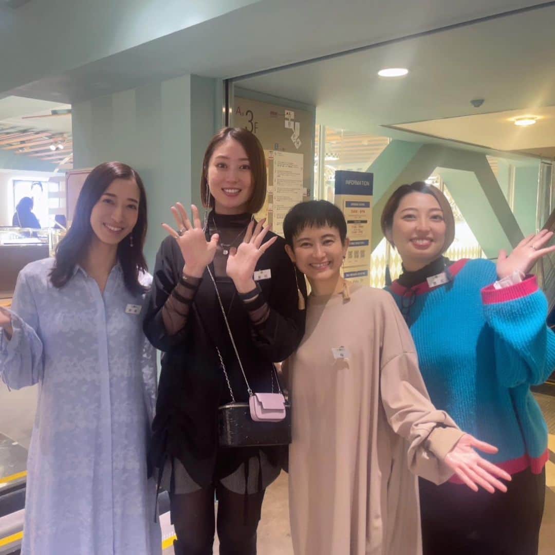 春花きららさんのインスタグラム写真 - (春花きららInstagram)「渋谷西武POPUP SHOP 本日11日、最終日です！！  年内はラストのイベント！ 渋谷にお立ち寄りの際はぜひ遊びにいらしてくださいませ♡  大さん、一花さん、ゆうりちゃんとお待ちしております😊  ▼▼▼ 西武渋谷店POP-UP  【Takarazuka OG✖️3Actor 数量限定オリジナルシールのプレゼントのお知らせ📢】   Takarazuka OG✖️3Actor 〜Another face〜 　POP-UP STORE   【会期】 12/5(tue) 〜11(mon)　   【営業時間】 10:00〜20:00   【場所】 西武渋谷店A館3階＝プロモーションスペース ※物販となります。  ◎税込5,000円以上お買い上げの皆様になります。 ◎なくなり次第終了となります。  今回限定のオリジナルシールとなります！ 是非ゲットしてくださいね！  #渋谷西武  #popupshop  #ポップアップストア  #バッグ  #ニット  #古着  #アクセサリー  #コーヒー  #絵」12月11日 9時09分 - maiko_kirara