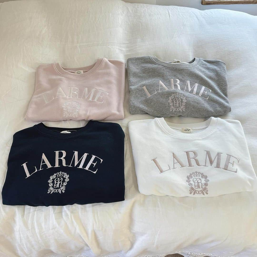 evelynさんのインスタグラム写真 - (evelynInstagram)「2024 Spring collection🌷 ㅤㅤㅤㅤㅤㅤㅤㅤㅤㅤㅤㅤㅤ 【通販にて先行受注開催中♡】 ㅤㅤㅤㅤㅤㅤㅤㅤㅤㅤㅤㅤㅤ #LARMEスウェット ¥5,900 【OW/PI/GY/NV】 ㅤㅤㅤㅤㅤㅤㅤㅤㅤㅤㅤㅤㅤ #evelyn #エブリン」12月11日 9時09分 - evelyn.official