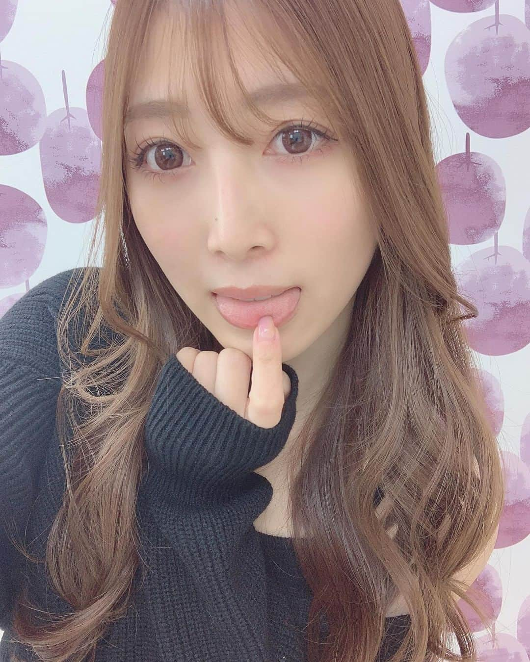 宇野栞菜（阿部栞菜）のインスタグラム：「おはよ\❤︎/  今週もがんばりましょっ🥰」