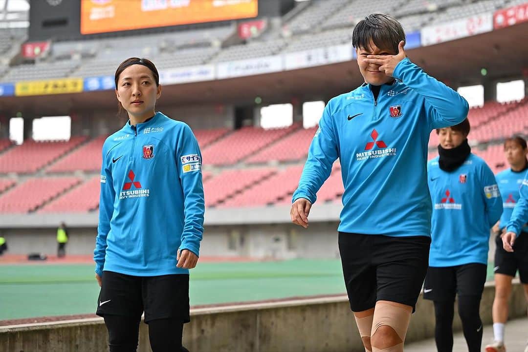 菅澤優衣香さんのインスタグラム写真 - (菅澤優衣香Instagram)「WEリーグ・第5節 vs アルビレックス新潟レディース 0-2 ◼️  アウェイの地でも沢山の応援ありがとうございました。 ただただ悔しい…  みなさんに勝利を届けられるようにやり続ける  次は皇后杯…忘れ物を取り返そう . . . #三菱重工浦和レッズレディース  #浦和レッズ #urawareds  #9」12月11日 9時42分 - yuippppp_9