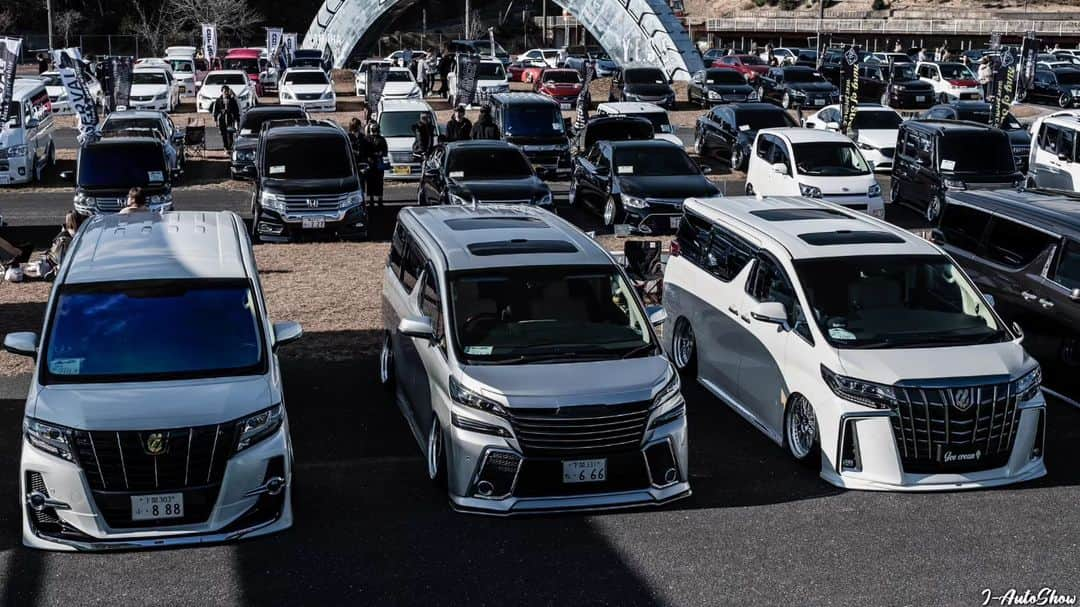 J-Auto Showのインスタグラム：「JAutoShow #SONYFX3 #carphotographer #50mmf12gm #トップスタイル #トップスタイル杯  #shakotan #車高短 #アルファード #ヴェルファイア #alphard #vellfire #alphardvellfire」