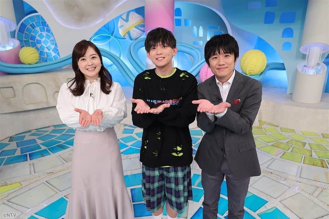 ZIP!さんのインスタグラム写真 - (ZIP!Instagram)「本日2組目のゲストは松丸亮吾さん❗️ 街録ZIP!で紹介したイルミネーションの写真テク🤳 是非、今年は試してみてください🤗  🌙今夜7時は松丸さん、風間さんも出演✨ 『#超レア映像遺産ショー』の放送です❗️  松丸さん 朝早くからありがとうございました🙌🏻  #松丸亮吾 #風間俊介 #水卜麻美 #ZIP!🤲🏻💕」12月11日 10時12分 - ntvzip