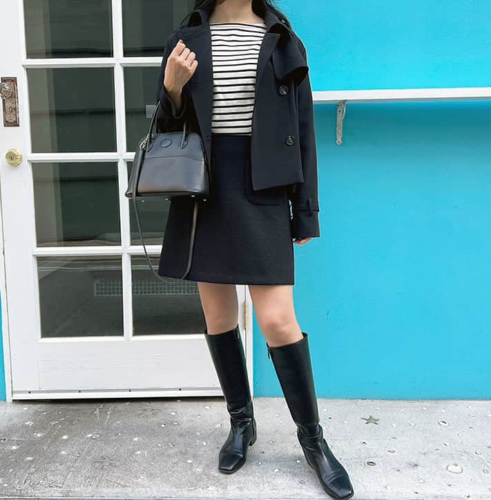 Mode Robeのインスタグラム：「* * NEW item...✔︎ * ショート丈トレンチコート/2カラー 【mr5609】 black,beige * * * #MODEROBE #韓国女優ファッション」