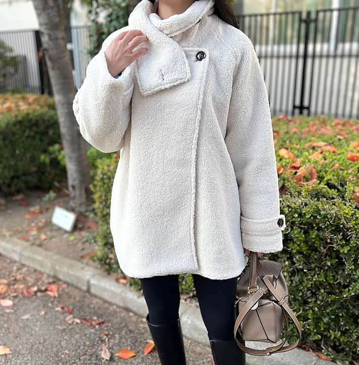 Mode Robeのインスタグラム：「* * NEW item...✔︎ * スタンドカラーボアコート/1カラー 【mr5614】 ivory * * * #MODEROBE #韓国女優ファッション」
