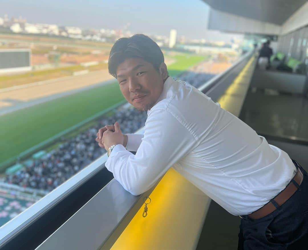 杉本裕太郎さんのインスタグラム写真 - (杉本裕太郎Instagram)「昨日頓宮と競馬のイベント行ってきました🐎 初めて競馬場めっちゃ楽しかったです🐎 メインレースの予想は外れたんですけど、また行きたいと思いました🐎 #キャットファイト #次は有馬記念予想します #おすすめの馬教えてください」12月11日 11時29分 - 99tarosu345