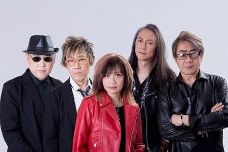 田村直美のインスタグラム：「Sho-ta with Tenpack riverside rock’n roll band 田村直美.土橋安騎夫.石川俊介.長谷川浩二.野村義男  12/11渋谷PLEASURE PLEASURE 18:30start OKAWARIツアー最終日‼️ 今日も盛り上がっていくよー✨ 誕生日!しかも一周まわってバブーの日に大好きメンバーと歌える喜びをー炸裂したいと思います♪♪ あーとでね✌️  これが(2歳) こうなる！ 目線は同じ😆」