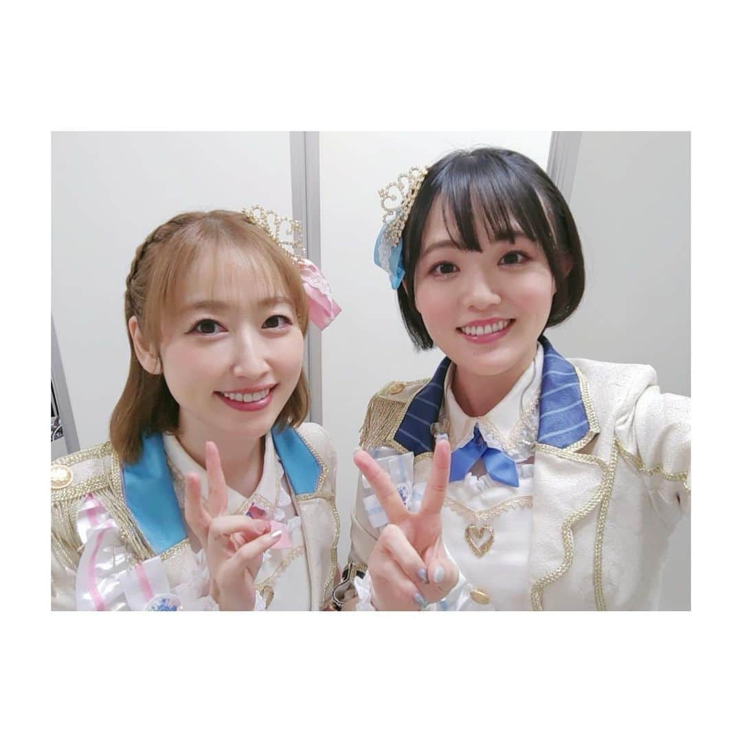 五十嵐裕美さんのインスタグラム写真 - (五十嵐裕美Instagram)「#アイラブ歌合戦_day1  落ち着いたので写真でーす！ 写真撮るタイミングなかった人も居るけどみんな仲良くしてくれて楽しい1日でしたー!!  異次元交流✨Aqoursの斉藤朱夏ちゃん！今回イヤモニの回線が一緒で、終わったあと写真撮って貰っちゃいました！ そりゃ、音確認とかであの笑顔むけられたら好きになっちゃうじゃん？大変私のタイプでした…♡  μ's大好き民の私、僕らは今のなかでを公の場で歌うことが出来て大歓喜でした。今回他のグループの皆さんを見て、作品も履修したくなってしまいました！良き機会をありがとう😌🙏🏽」12月11日 11時37分 - hiromi_ig