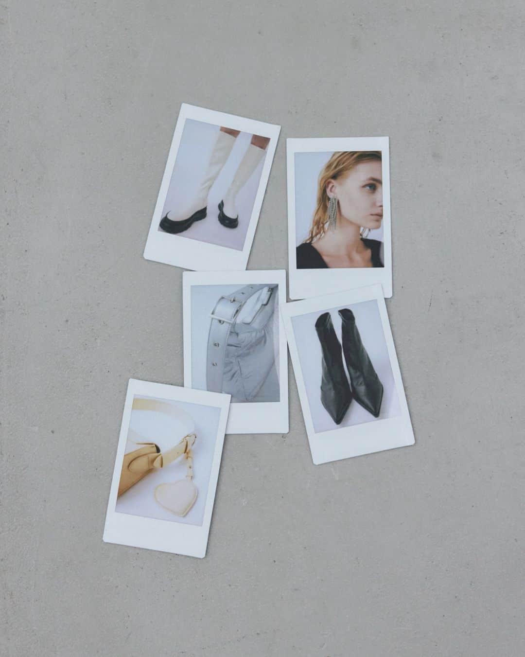 マウジーのインスタグラム：「add collection. ・STRETCH CHUNKY LONG BOOTS(010GAT52-5440) ・DROOP EARRING(010GA250-6910) ・PUFFER SHOULDER BAG(010GAG51-6650) ・POINTED SHORT BOOTS(010GA652-5750) ・LANDSCAPE BAG(010GAT51-5970) #MOUSSY」