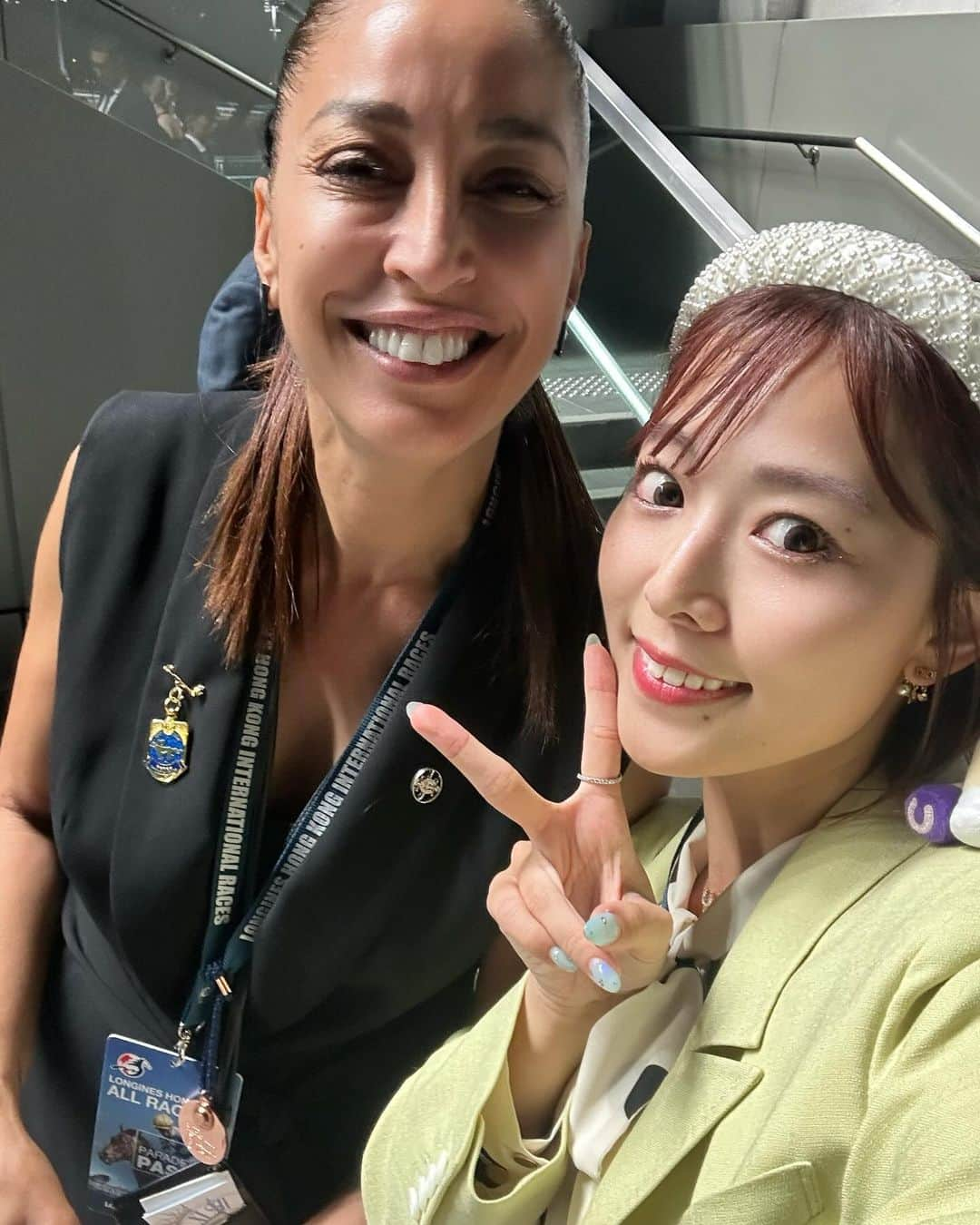 桑原茉萌さんのインスタグラム写真 - (桑原茉萌Instagram)「【香港競馬5日目🇭🇰🏇】 Thank you for taking a picture with me❣️❣️ in Sha Tin Racecourse 🏇  #香港 #hkjc #hongkong #horseracing  #騎手 #競馬 #香港競馬 #香港国際競走  #國際騎師錦標賽 #浪琴國際騎師錦標賽 #騎師非凡一族 #跑馬地馬場 #浪琴 #IJC #LonginesIJC #HKRacing #Jockeysarespecialbreed #GoRacingHK #HappyValleyRacecourse  #longines #香港國際賽事 #浪琴香港國際賽事 #世界舞台草地王者 #沙田馬場  #浪琴 #HKIR #HKRacing #turfworldchampionships #GoRacingHK  #ShatinRacecourse  #longines #umajo #fyp #shatinracecourse」12月11日 12時10分 - cindystory__