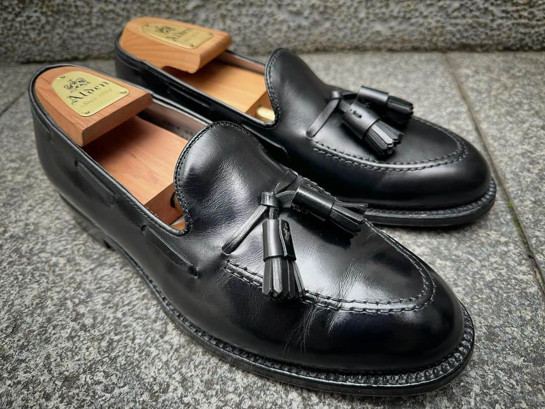 ラコタハウスさんのインスタグラム写真 - (ラコタハウスInstagram)「Alden  Model: 660 Style: Tassel Moccasin Material: Calf Color: Black  各種お問い合わせは、プロフィール欄記載リンクのLINEをご利用ください。  #alden #aldenshoes #thelakotahouse #calfleather #オールデン #ラコタハウス #カーフレザー #革靴」12月11日 12時30分 - thelakotahouse