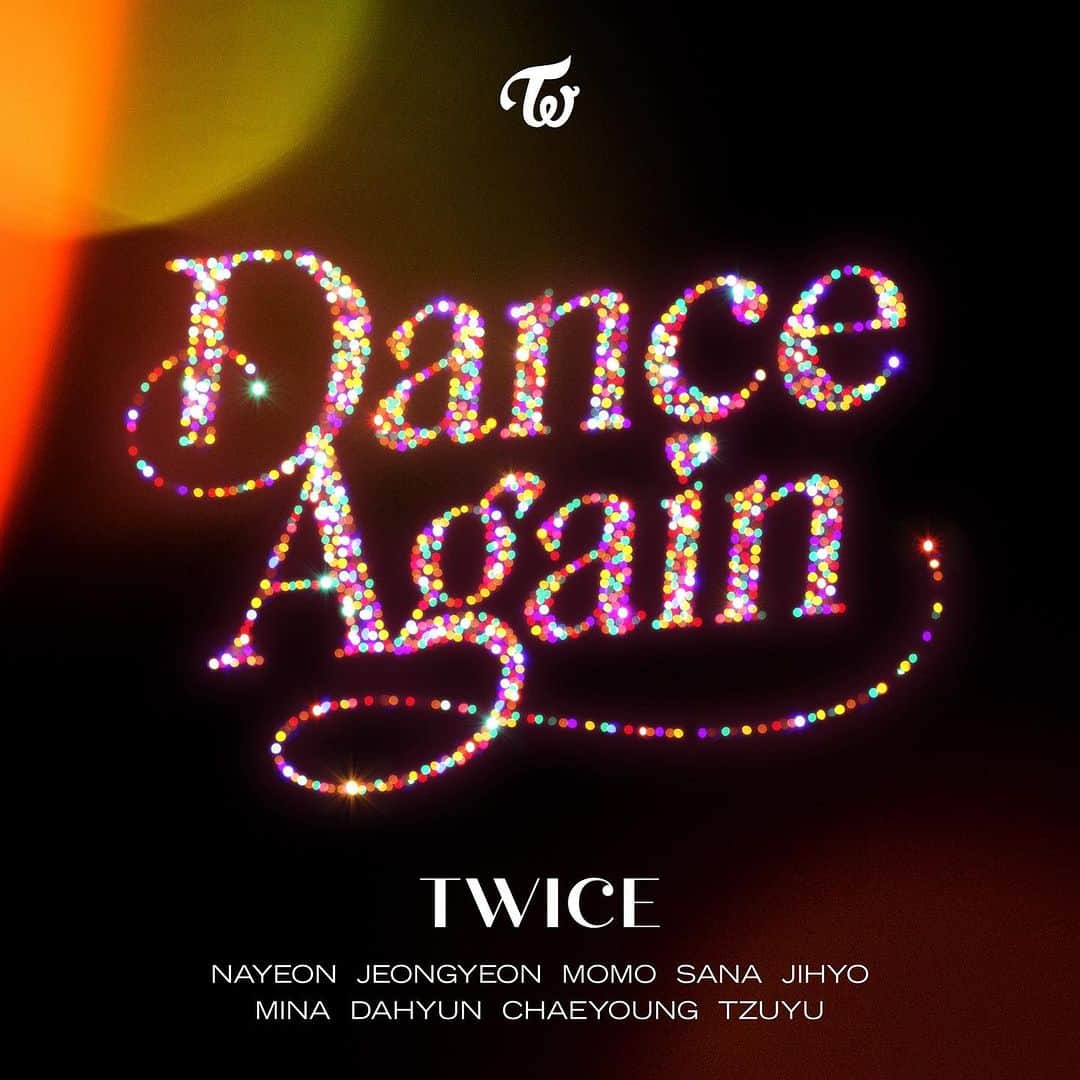 ワーナーミュージック・ジャパンのインスタグラム：「#TWICE  ✨🎄#ファミリーマート とのクリスマスタイアップソング「Dance Again」サプライズ配信🎄✨ 🎧twicejapan.lnk.to/DanceAgain @twicetagram @jypetwice_japan」