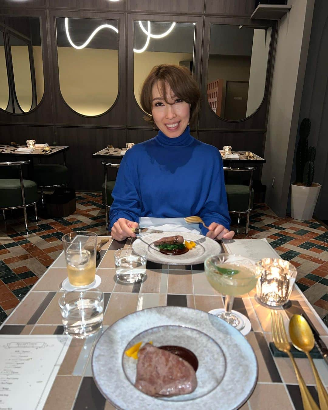 上梨ライムさんのインスタグラム写真 - (上梨ライムInstagram)「Dinner date with my mom👩🏻  スペシャルなメキシコ料理を@a9_ebisu で堪能しました😋 どのお料理もすごく色鮮やかで美味しくて楽しいディナーコースでしたし、 お料理が美味しいだけじゃなく、おしゃれなバーも併設してるので、バー利用での訪問もすごくお勧め🍸  そして今振り返りと、母と2人だけでディナーに出かけたのが久しぶりだったのでこうして出国前にゆっくり時間を過ごせて幸せでした〜🥰  いつもありがとうマミー♥️  #A9ebisu#mexicantokyo#mexicandinnerTokyo #メキシコ料理東京#メキシカンディナー#メキシカンコース#バー東京#おしゃれディナー#ディナーコース東京」12月11日 15時47分 - raimu.kaminashi_official